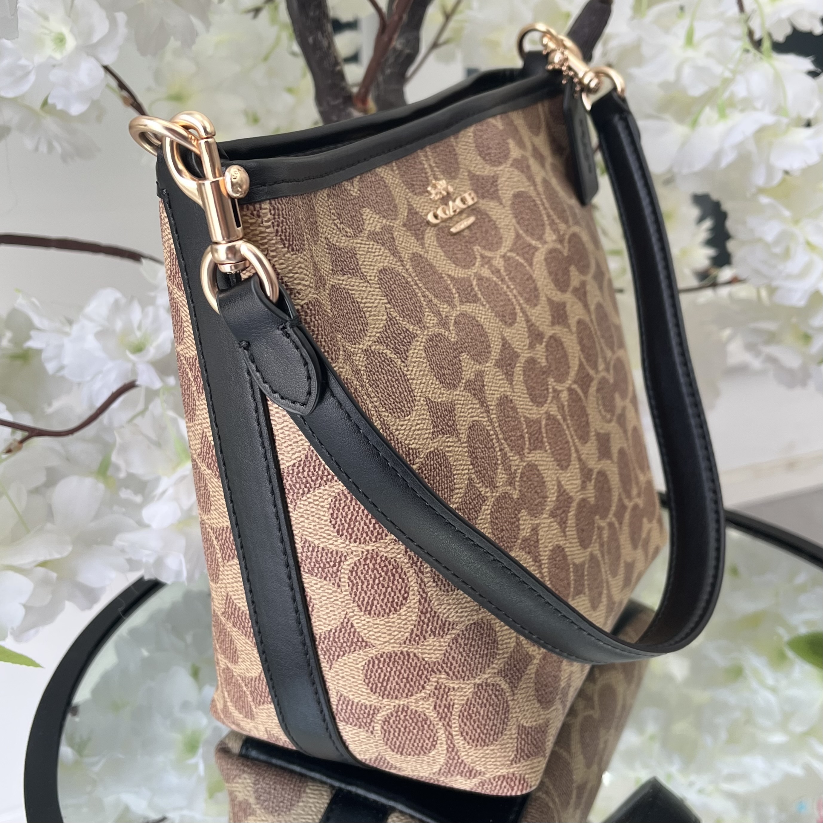 COACH-72